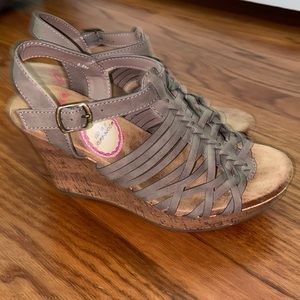 Jelly pop memory foam wedge heels!